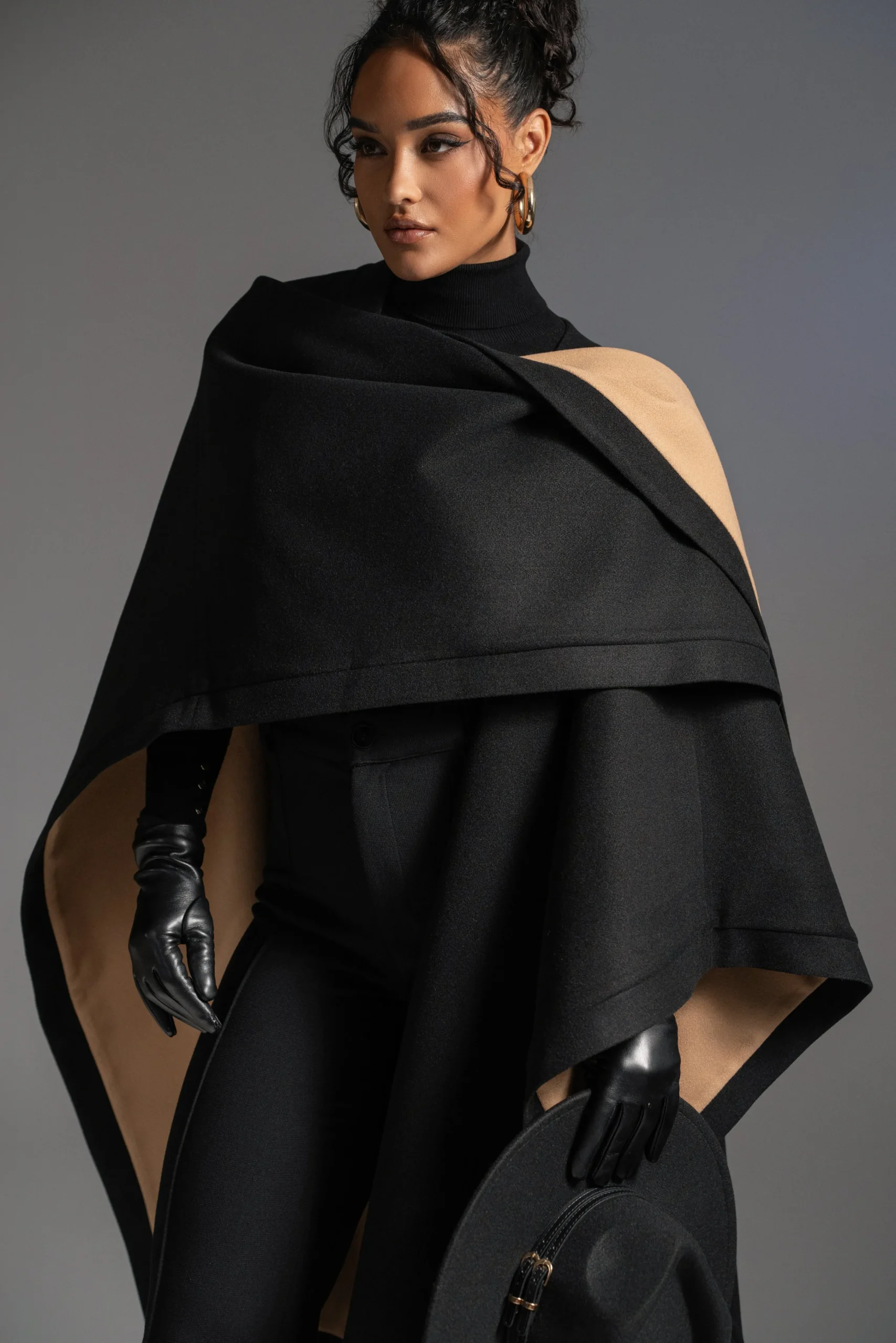 beige_park_city_reversibl_10.webp JLUXLABEL Beige Park City Reversible Shawl