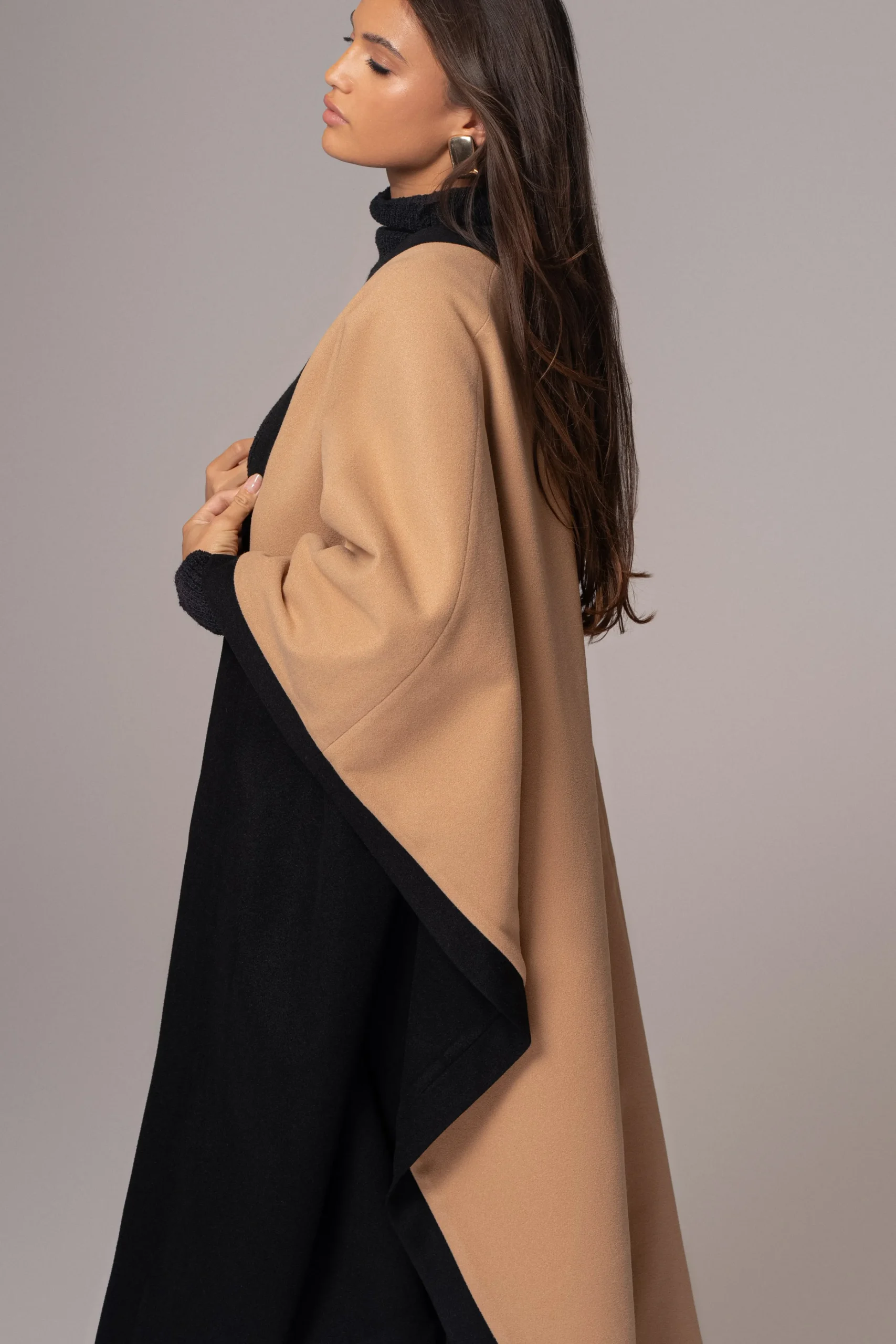 beige_park_city_reversibl_16.webp JLUXLABEL Beige Park City Reversible Shawl