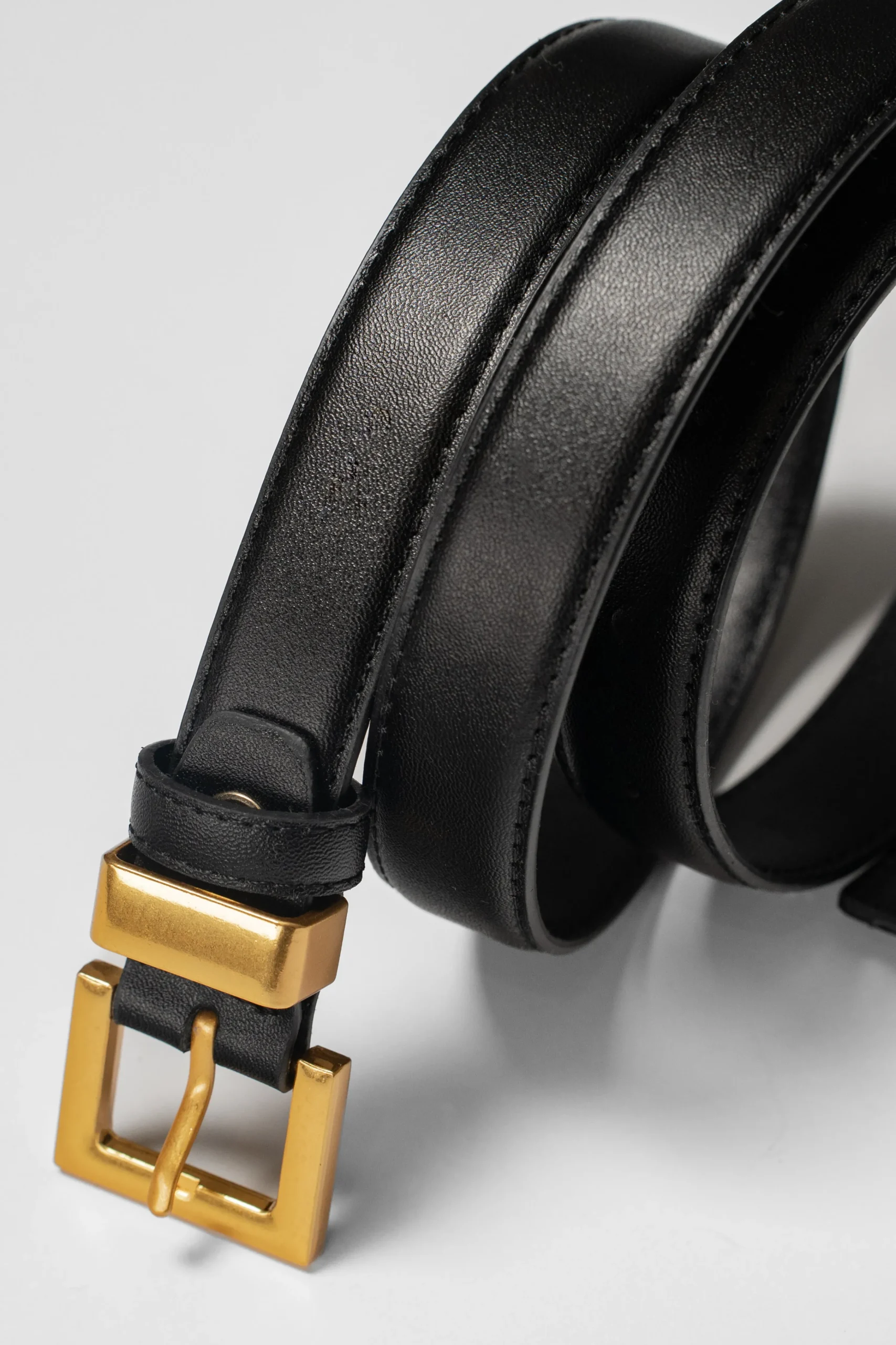 black_bonnie_buckle_belt_1.webp JLUXLABEL Black Bonnie Buckle Belt