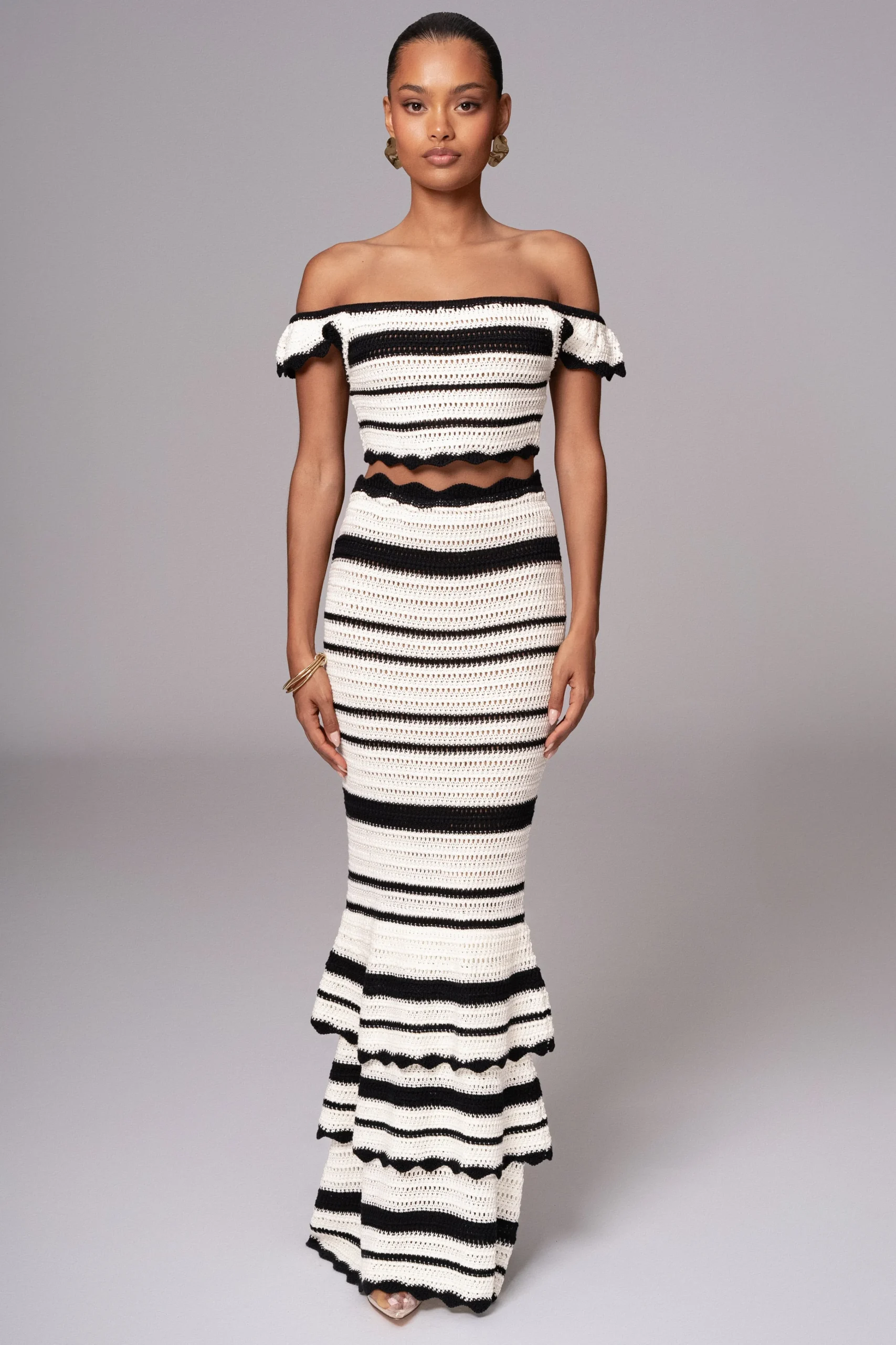 black_corazon_ruffle_skir_2.webp JLUXLABEL Black Corazon Ruffle Skirt Set