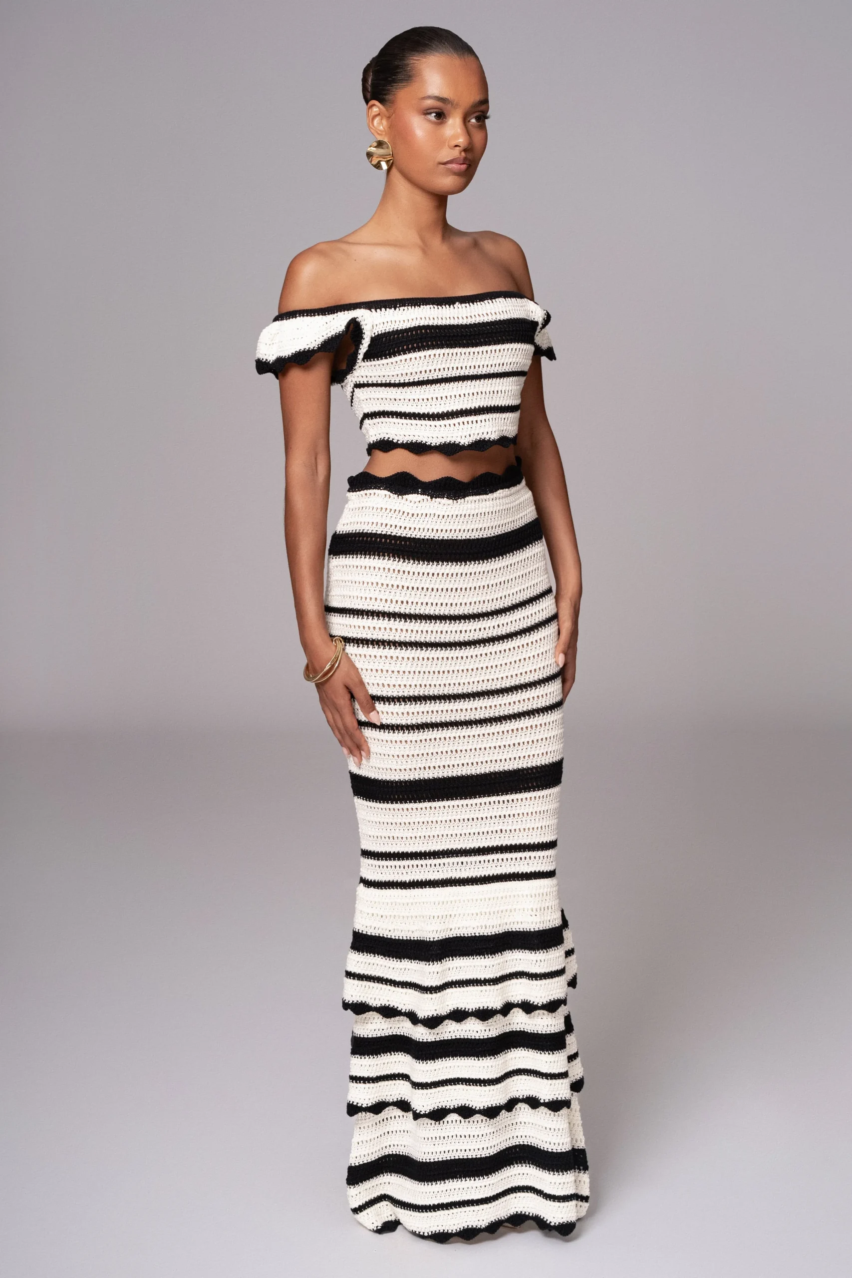 black_corazon_ruffle_skir_7.webp JLUXLABEL Black Corazon Ruffle Skirt Set