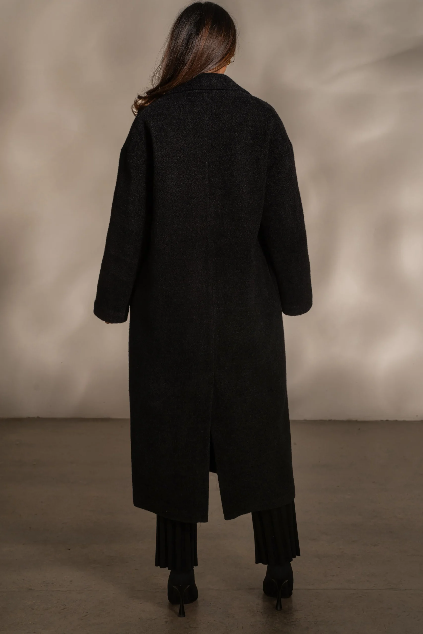 black_dion_oversized_coat_6.webp JLUXLABEL Black Dion Oversized Coat