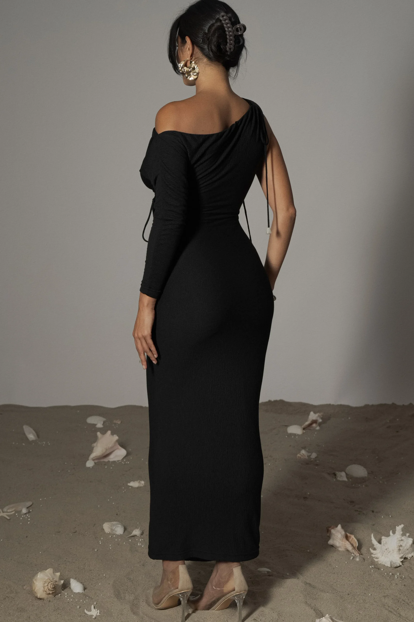 black_odelia_crinkled_max_3.webp JLUXLABEL Black Odelia Crinkled Maxi Dress