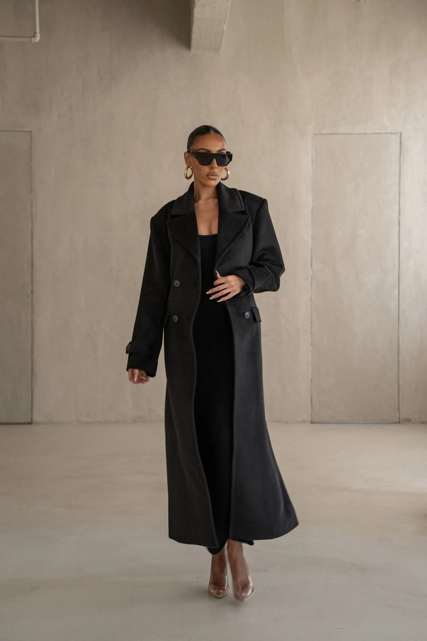black_rain_or_shine_longl_3.webp JLUXLABEL Black Rain Or Shine Longline Coat