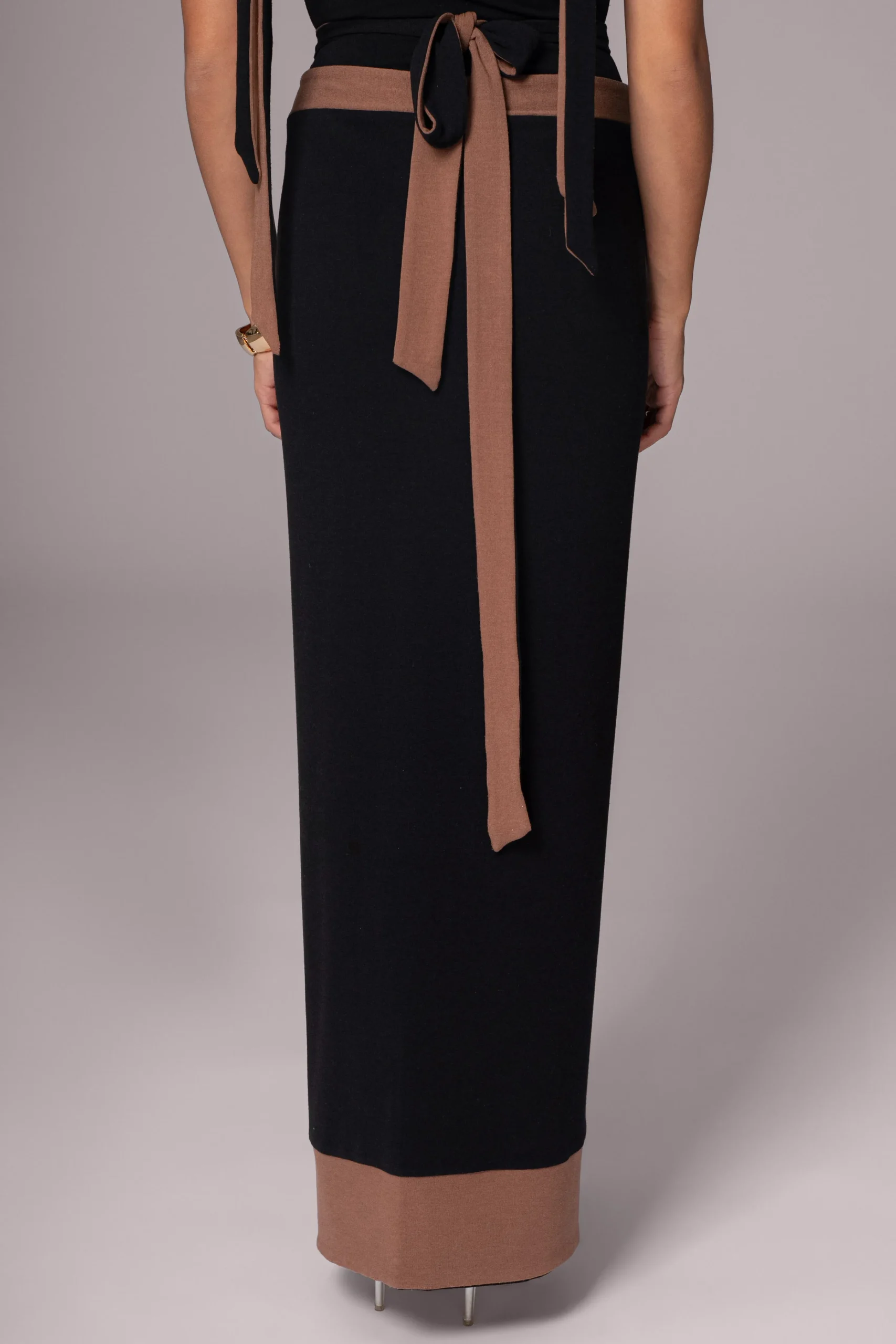 blackpecan_kamie_reversib_29.webp JLUXLABEL Black/Pecan Kamie Reversible Skirt Set