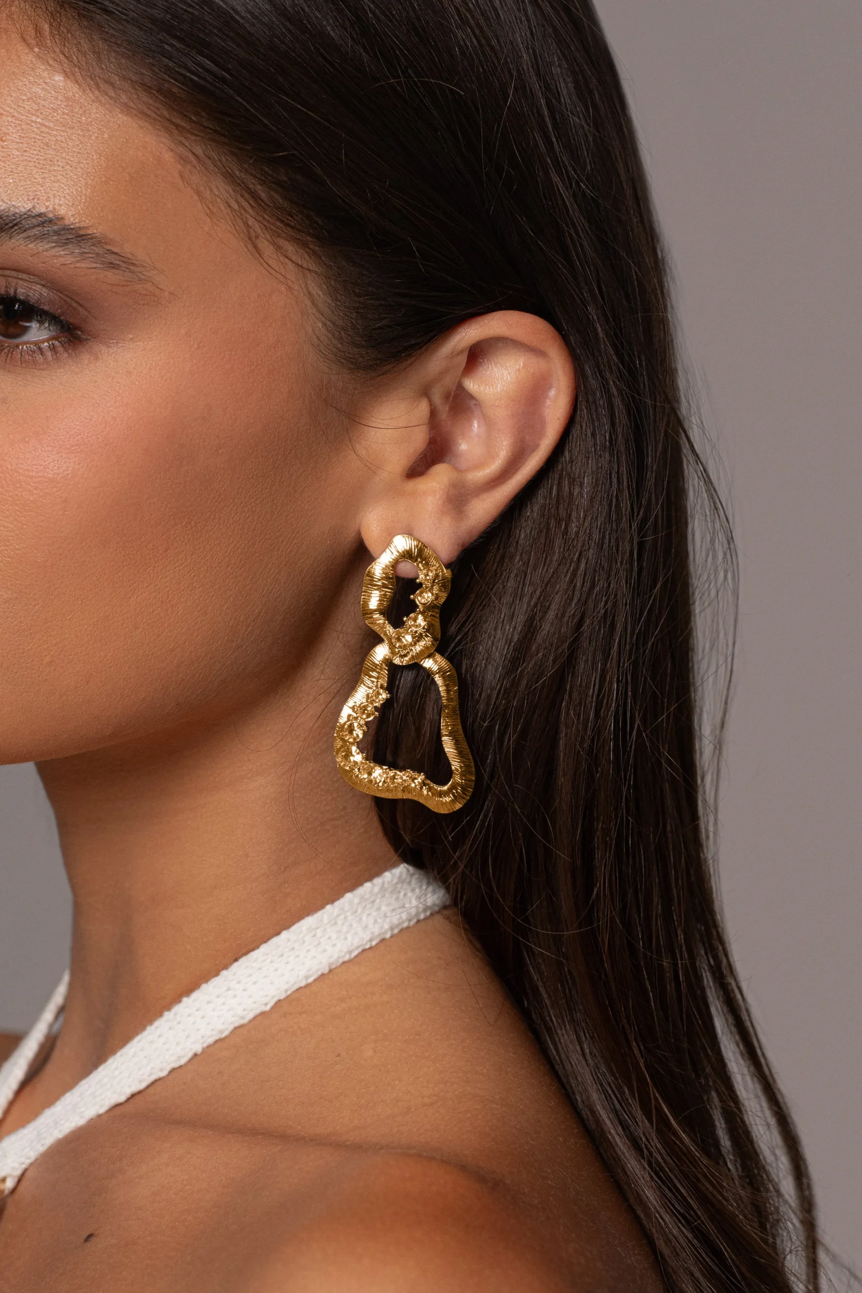 gold_alora_earrings_0.webp JLUXLABEL Gold Alora Earrings