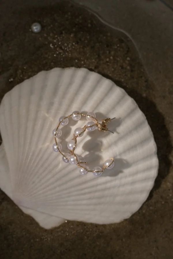 JLUXLABEL Gold Enchanted Pearl Hoops