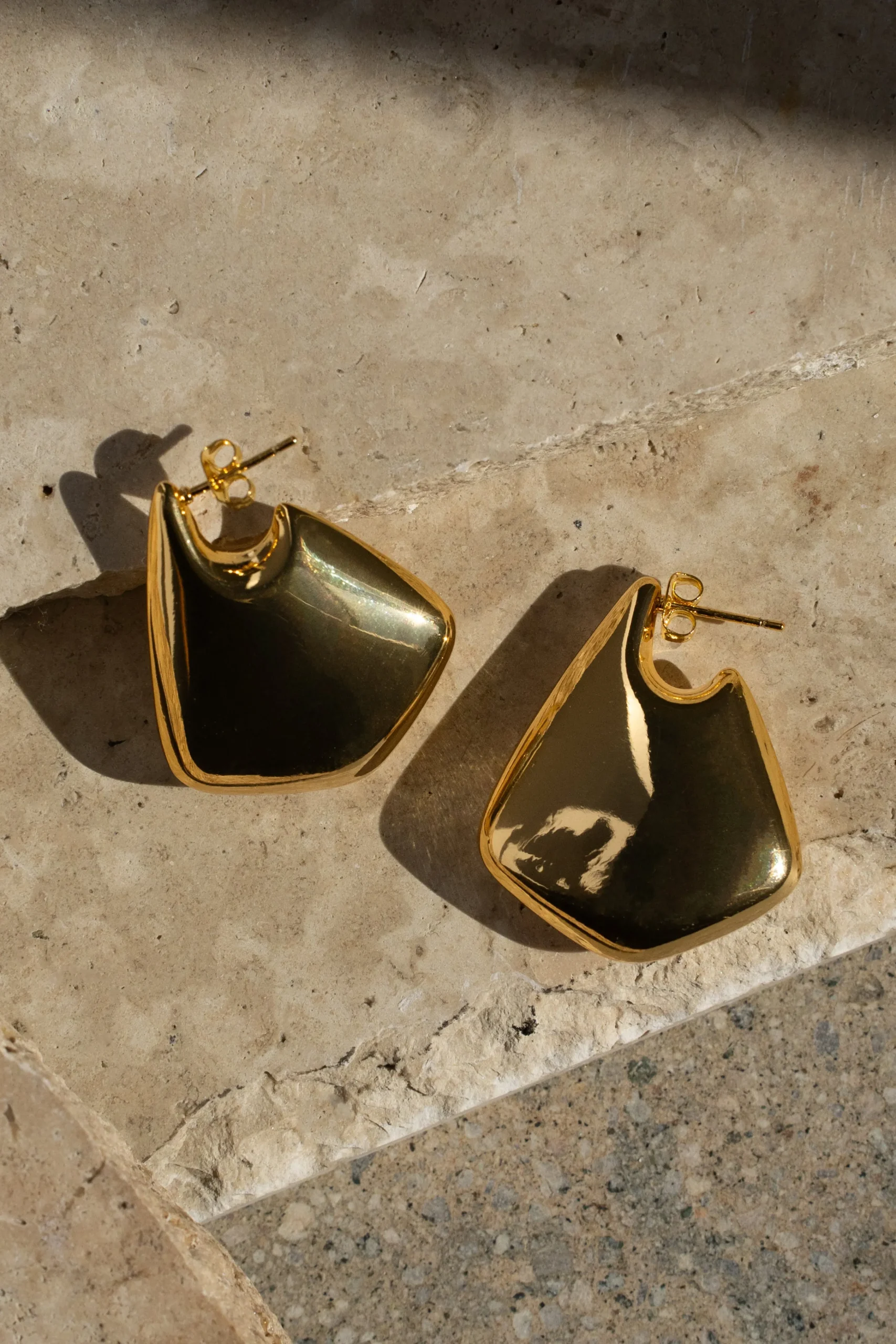 gold_evie_earrings_0.webp JLUXLABEL Gold Evie Earrings