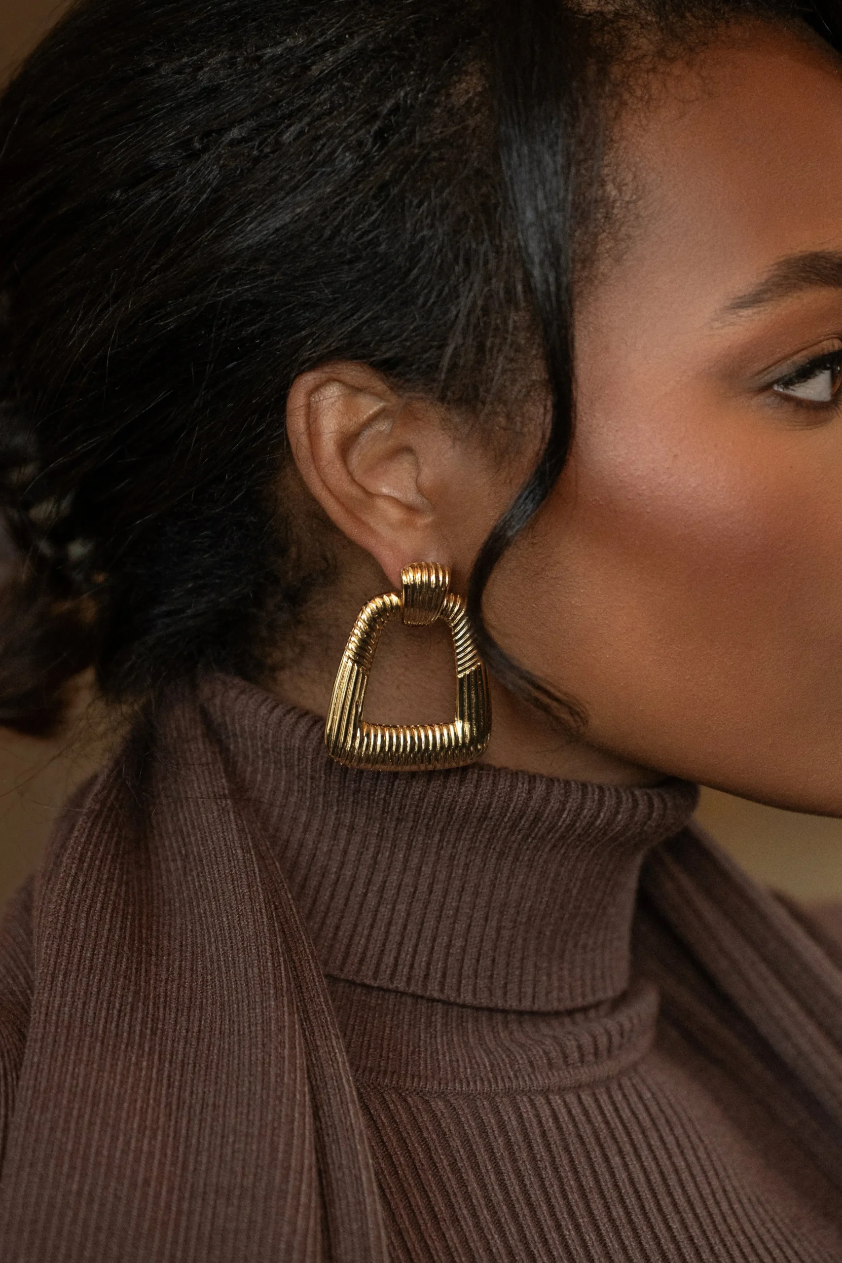 gold_gina_texture_earring_0.webp JLUXLABEL Gold Gina Texture Earrings