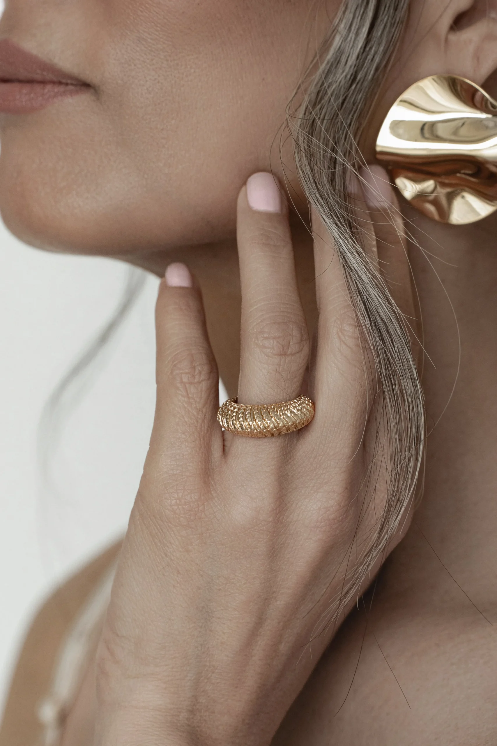 gold_itzel_ring_0.webp JLUXLABEL Gold Itzel Ring