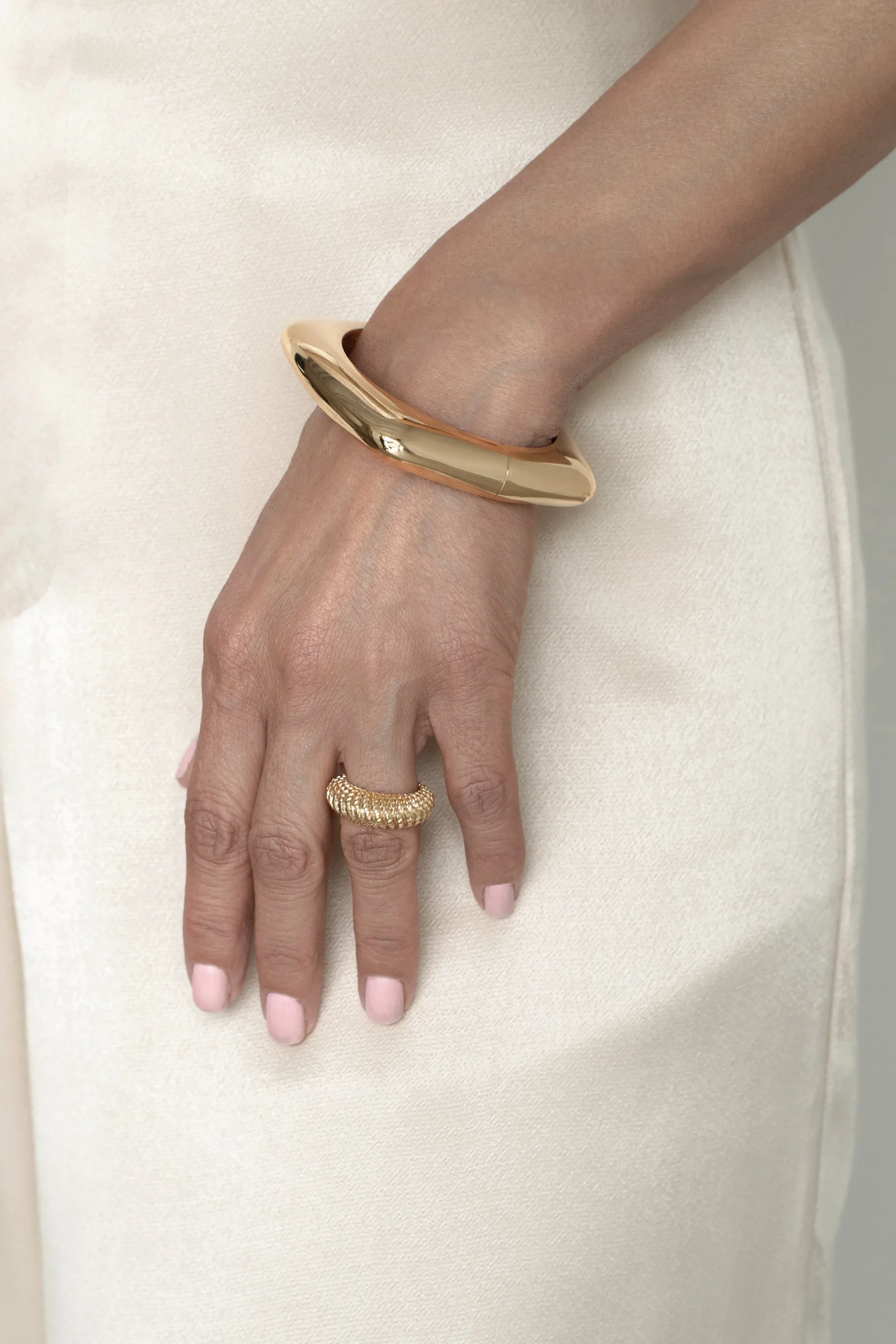 gold_itzel_ring_1.webp JLUXLABEL Gold Itzel Ring