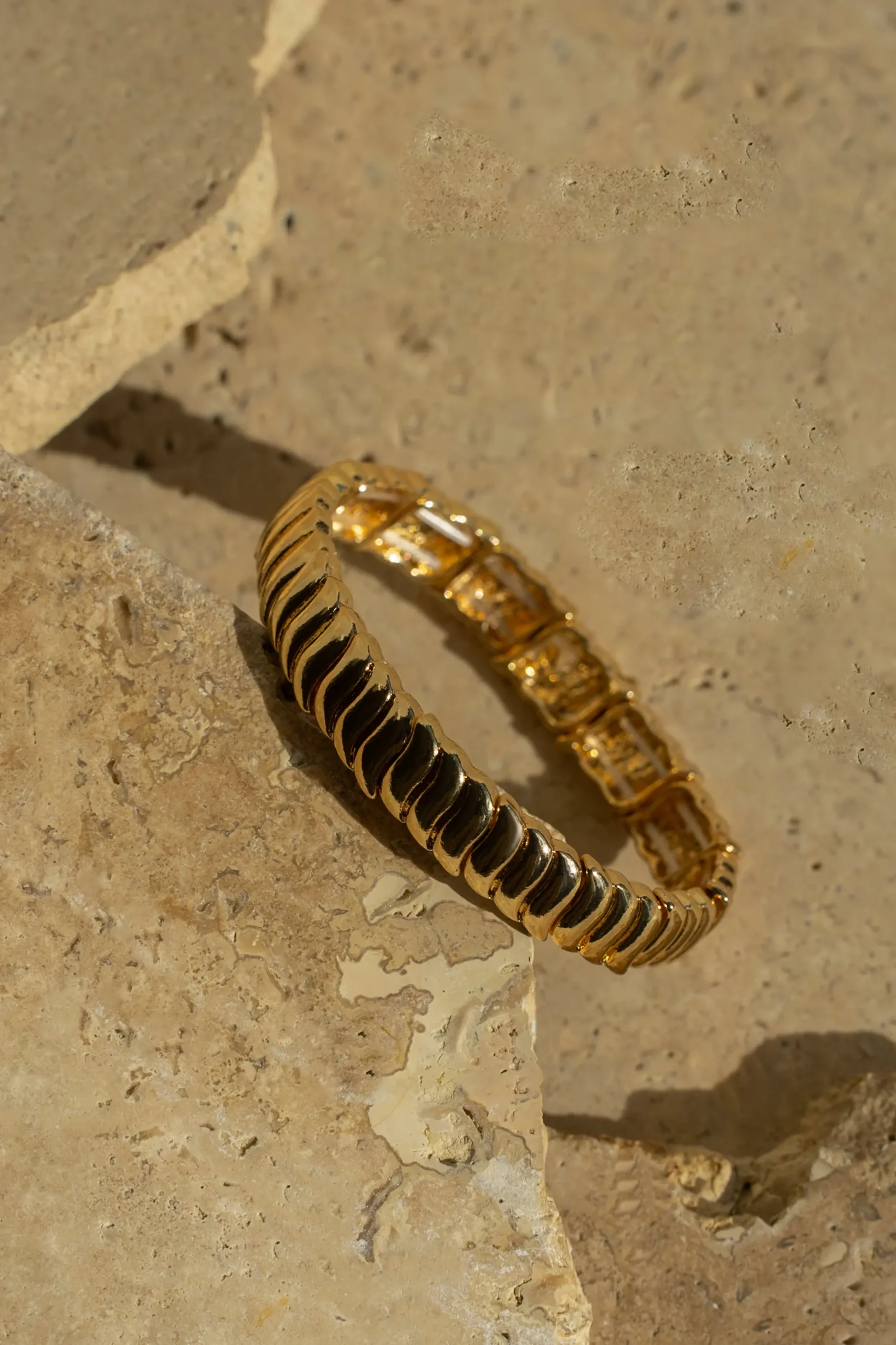 gold_linette_bracelet_0.webp JLUXLABEL Gold Linette Bracelet