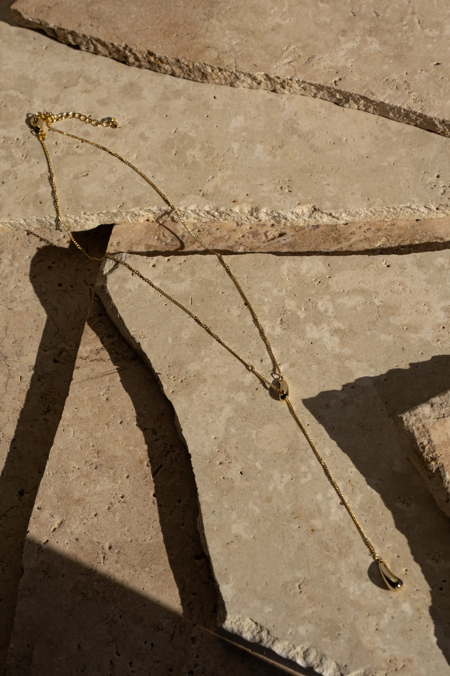 gold_roma_dainty_necklace_0.webp JLUXLABEL Gold Roma Dainty Necklace