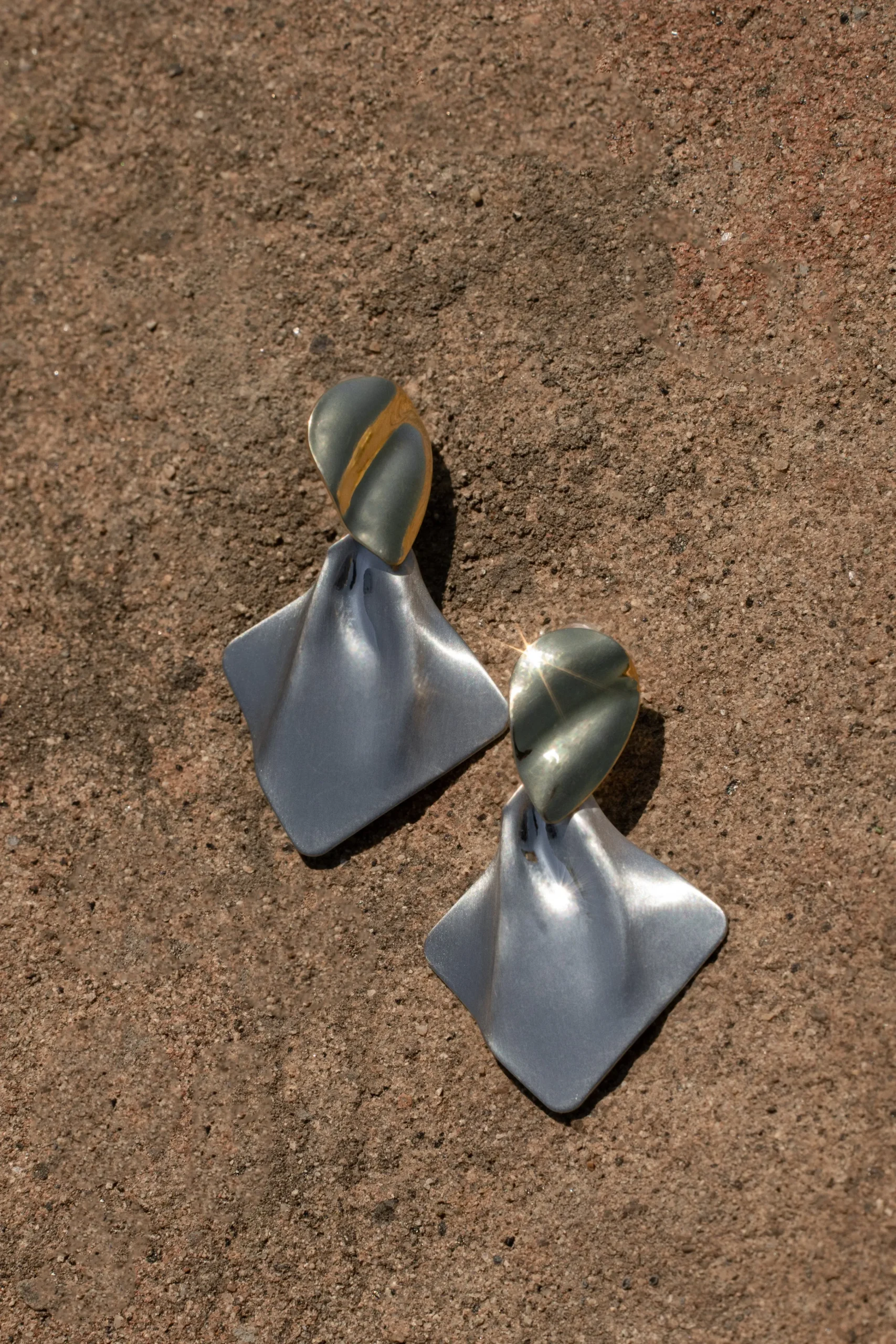 gold_rosanna_earrings_0.webp JLUXLABEL Gold Rosanna Earrings