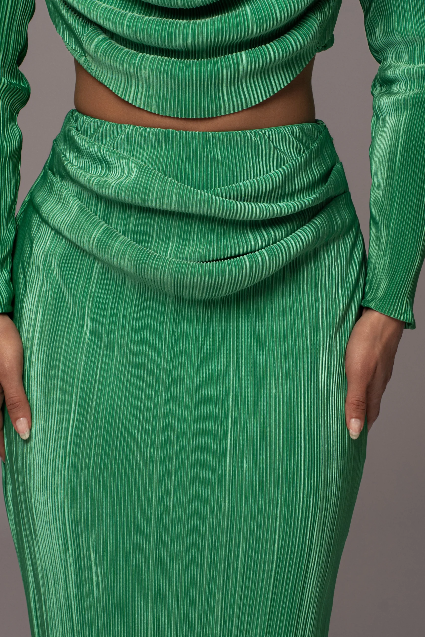 green_haidyn_skirt_set_10.webp JLUXLABEL Green Haidyn Skirt Set