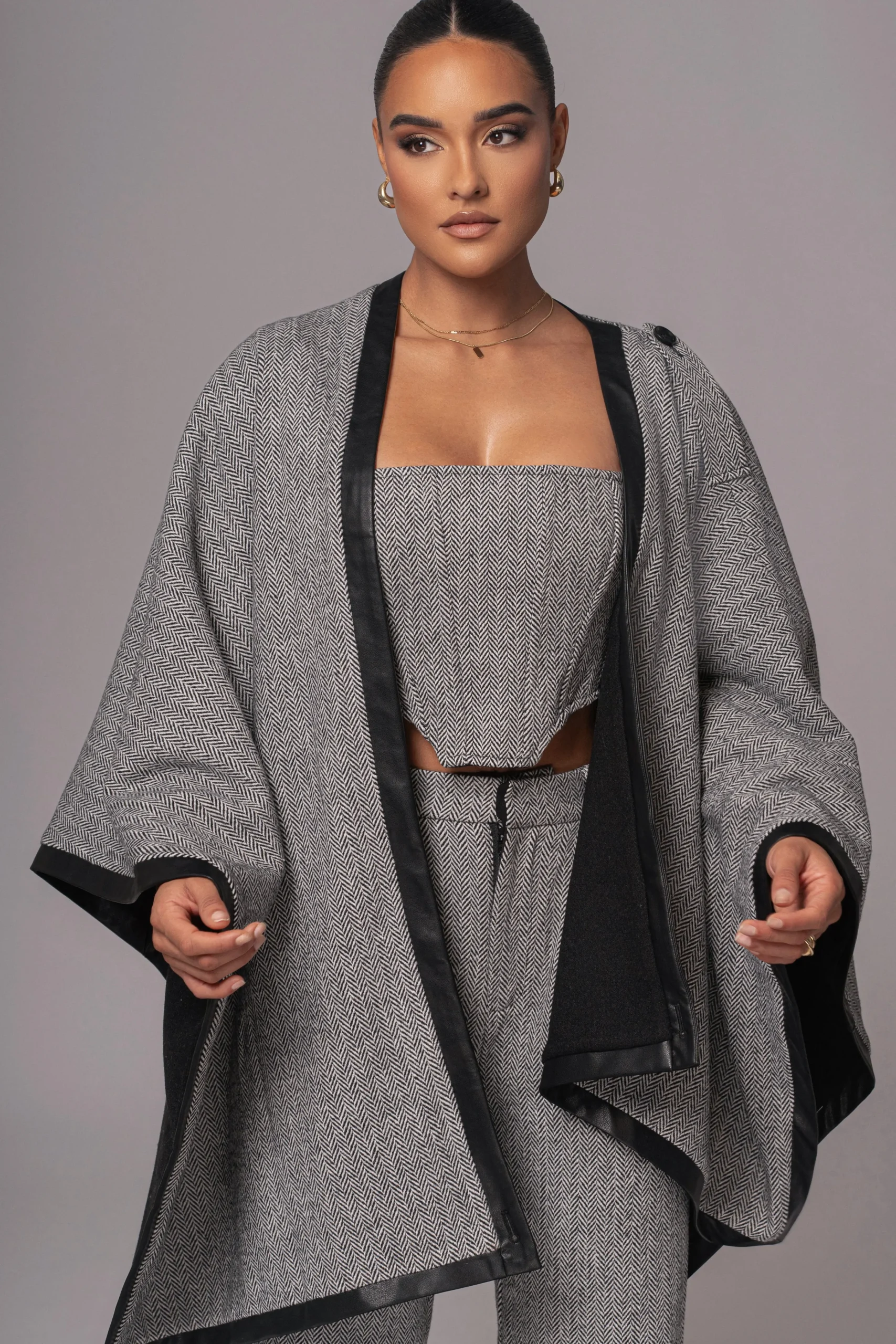 herringbone_reversible_sh_10.webp JLUXLABEL Herringbone Reversible Shawl