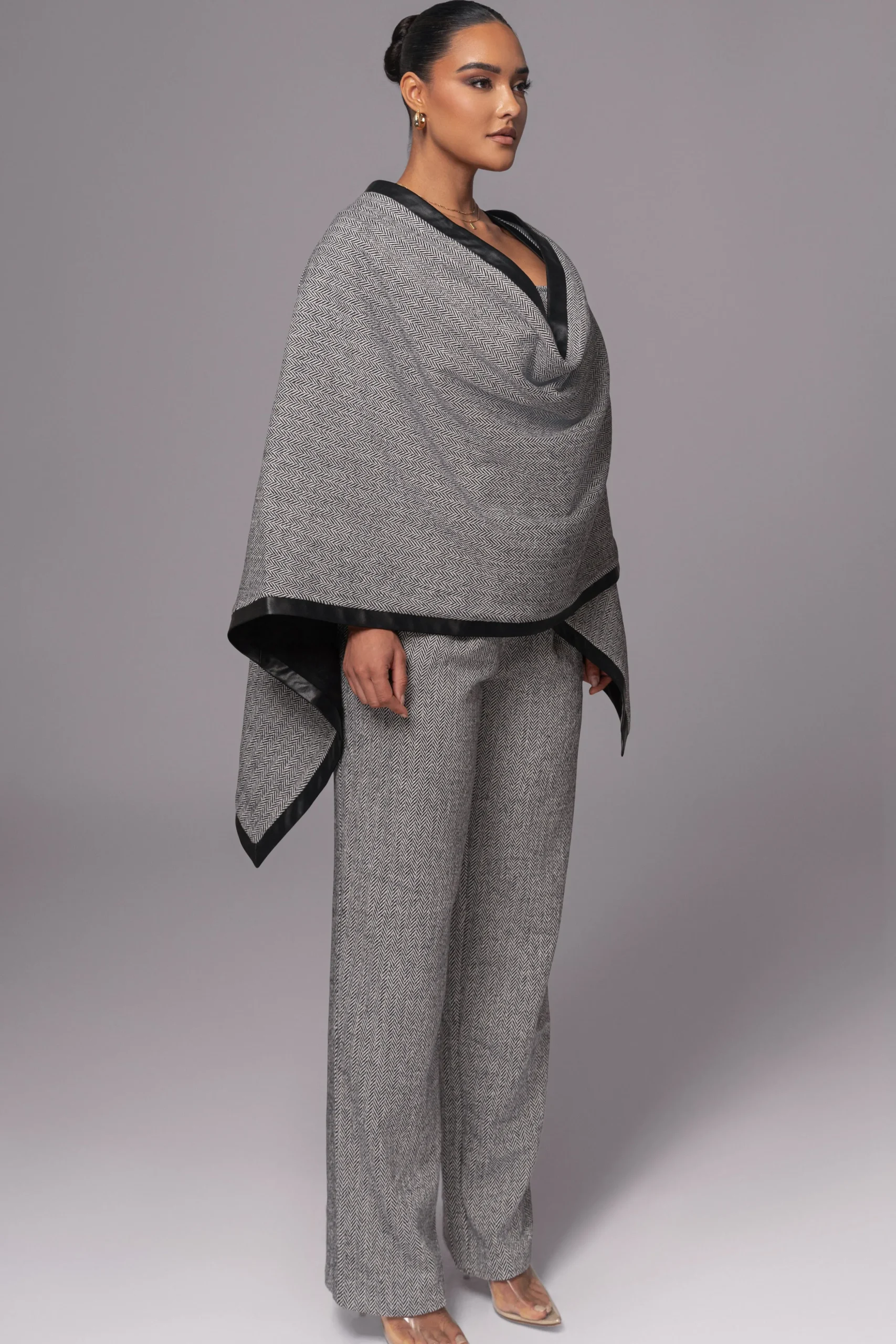 herringbone_reversible_sh_18.webp JLUXLABEL Herringbone Reversible Shawl