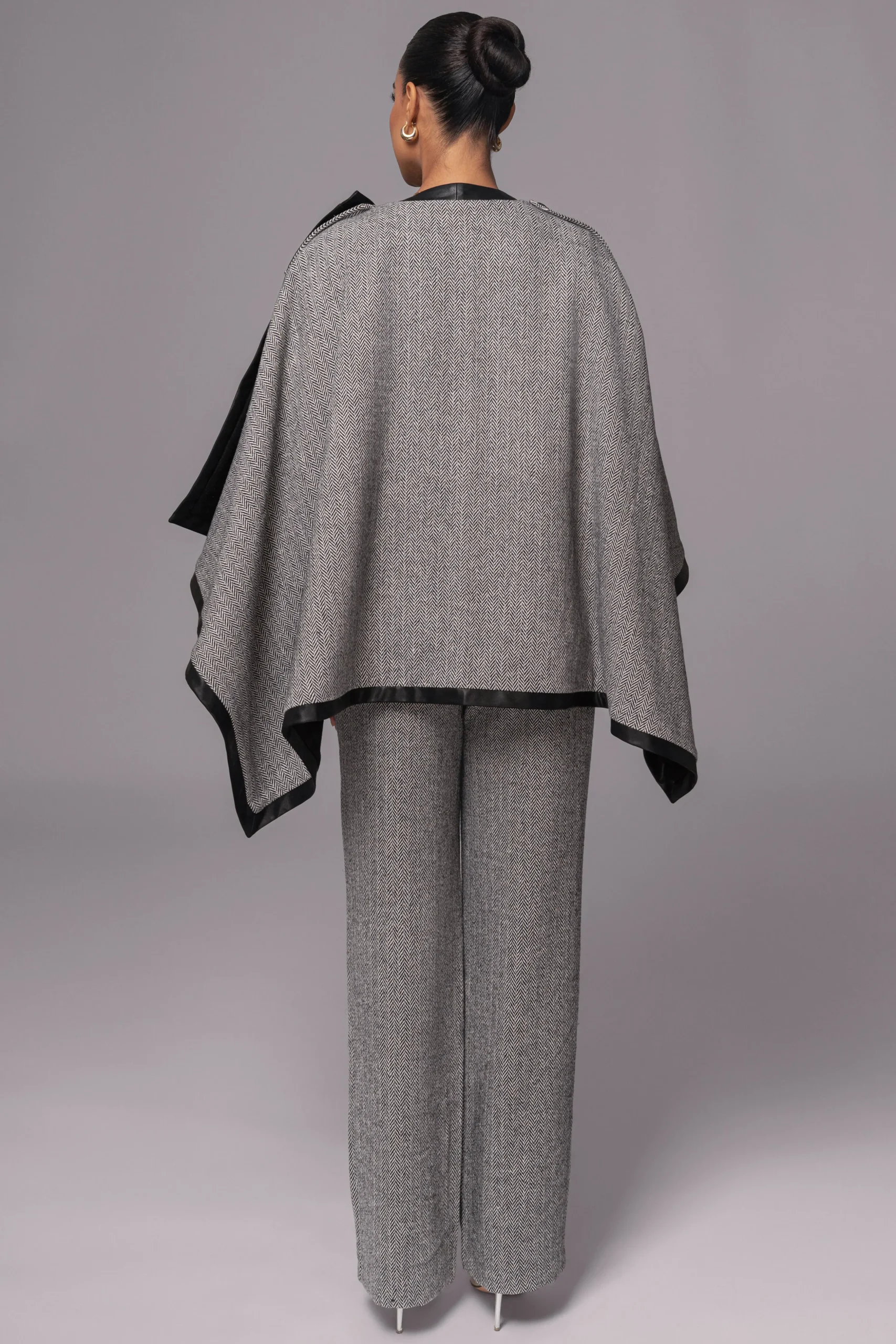 herringbone_reversible_sh_26.webp JLUXLABEL Herringbone Reversible Shawl