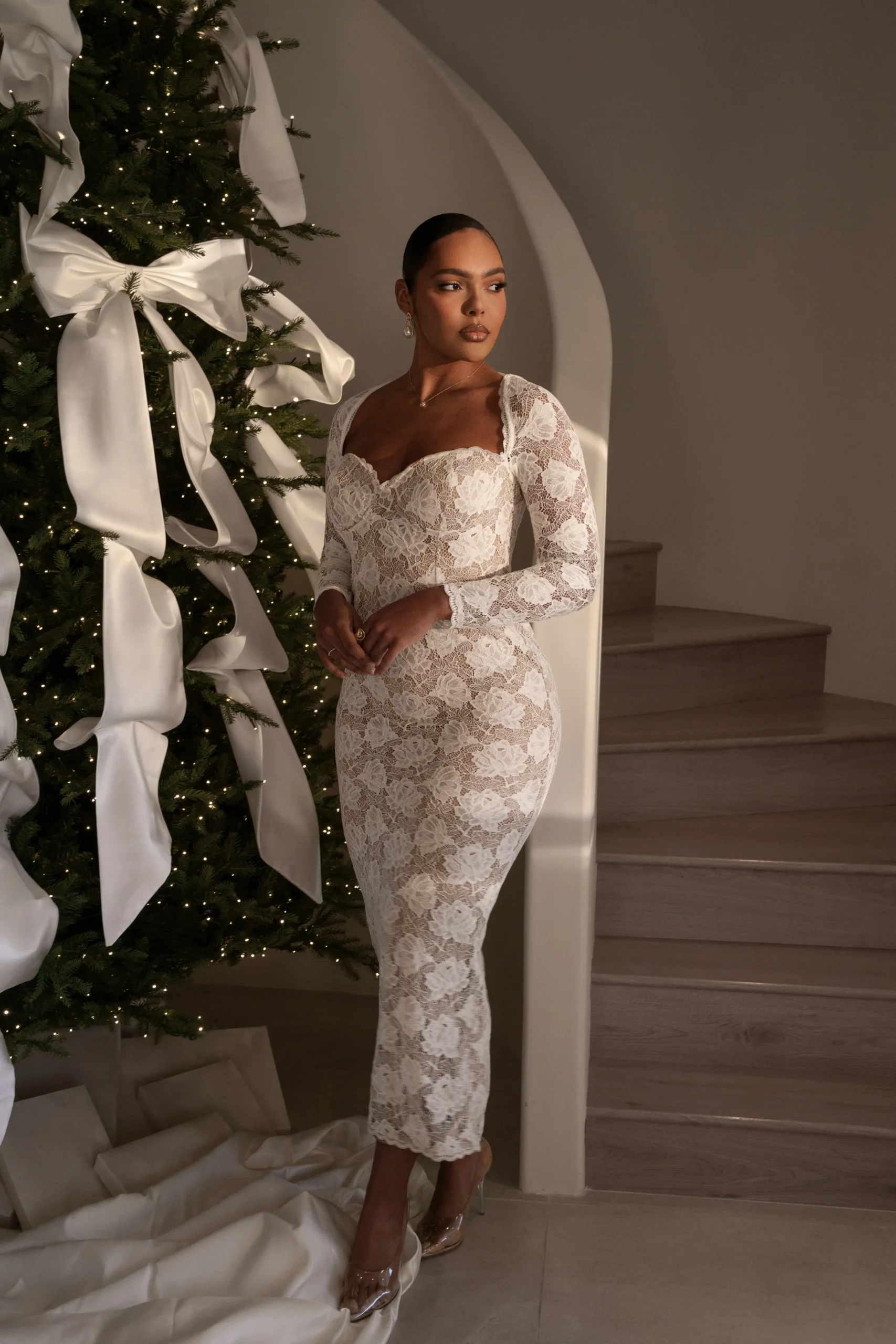 ivory_lace_sweetheart_max_10.webp JLUXLABEL Ivory Lace Sweetheart Maxi Dress