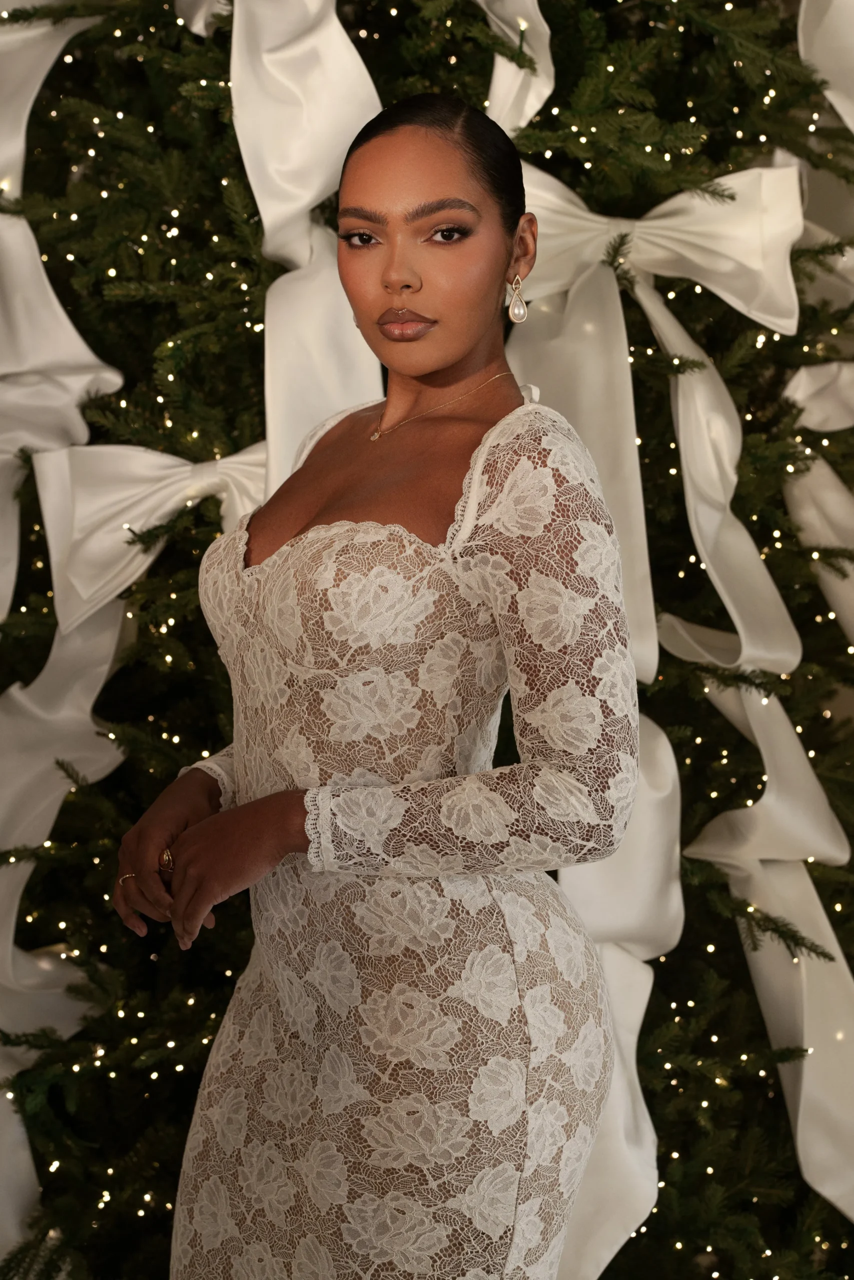ivory_lace_sweetheart_max_4.webp JLUXLABEL Ivory Lace Sweetheart Maxi Dress