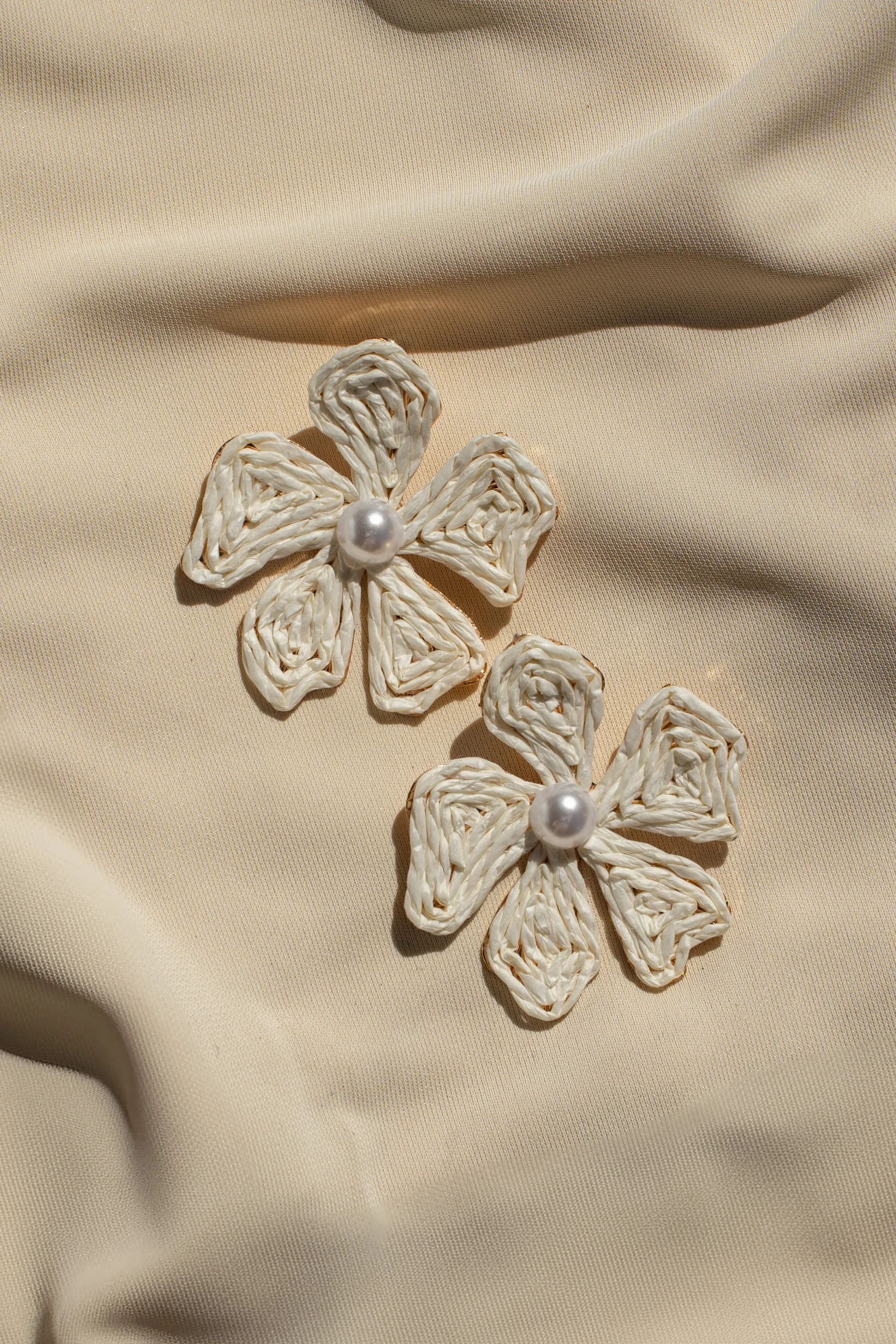ivory_lexa_flower_earring_0.webp JLUXLABEL Ivory Lexa Flower Earrings