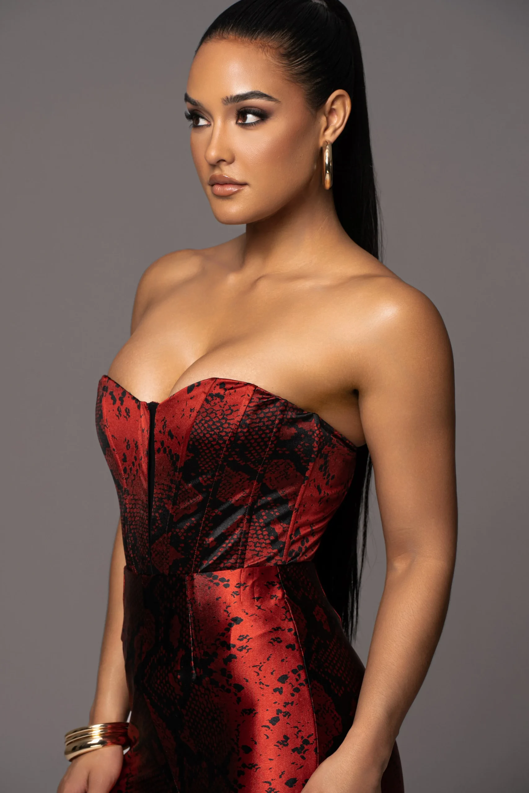 red_stay_the_night_corset_7.webp JLUXLABEL Red Stay the Night Corset