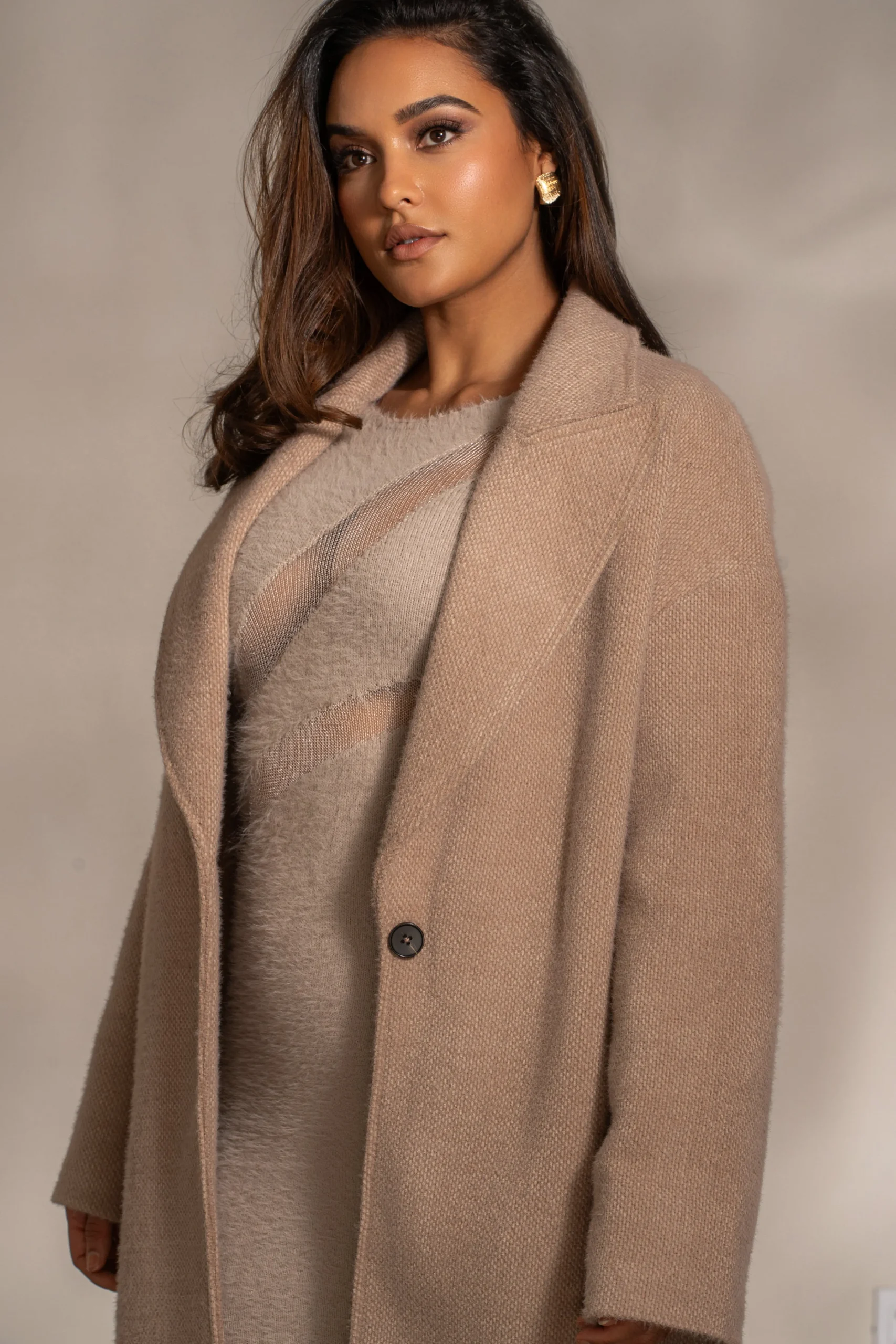 sand_dion_oversized_coat_3.webp JLUXLABEL Sand Dion Oversized Coat