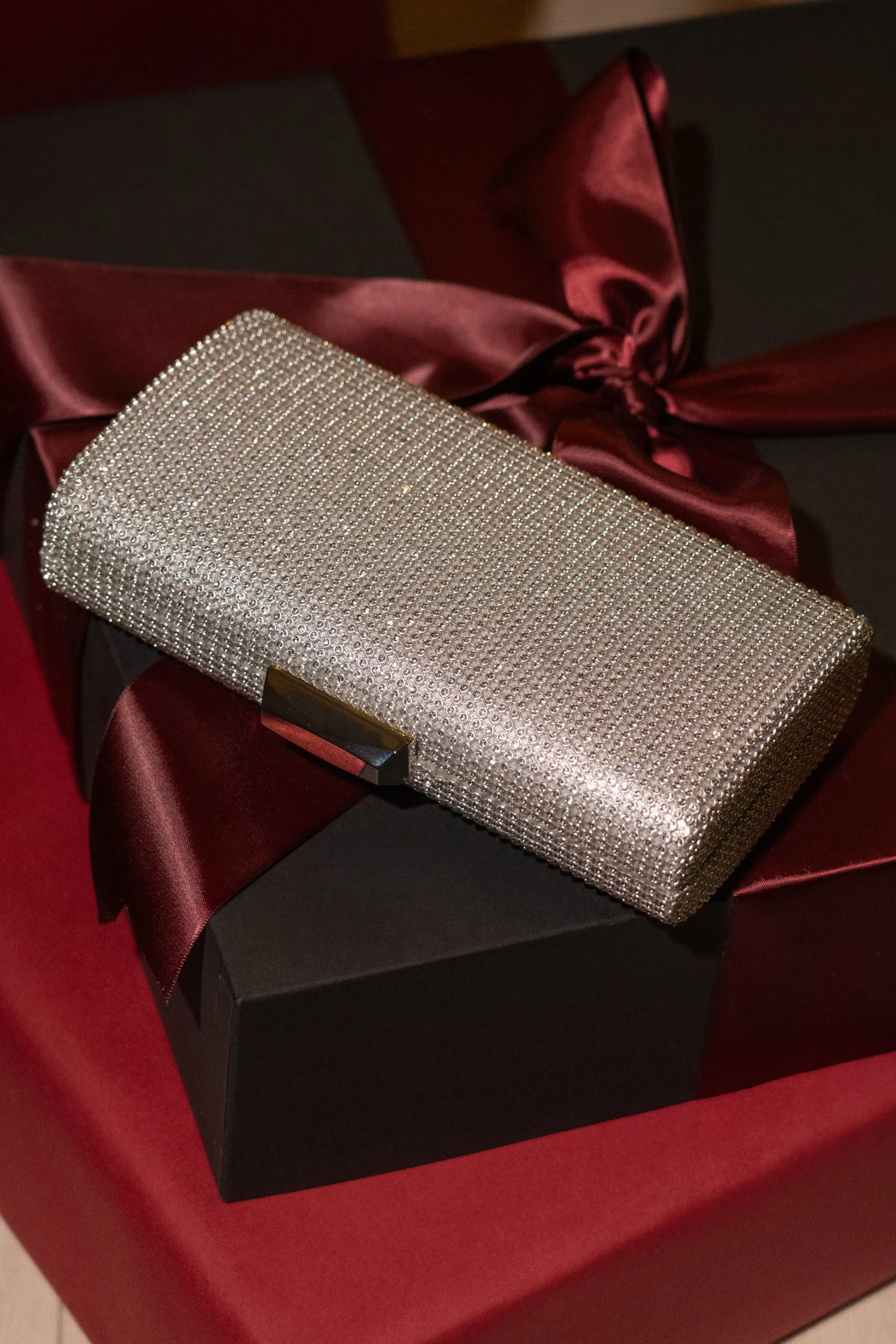 silver_diamante_clutch_ba_4.webp JLUXLABEL Silver Diamante Clutch Bag