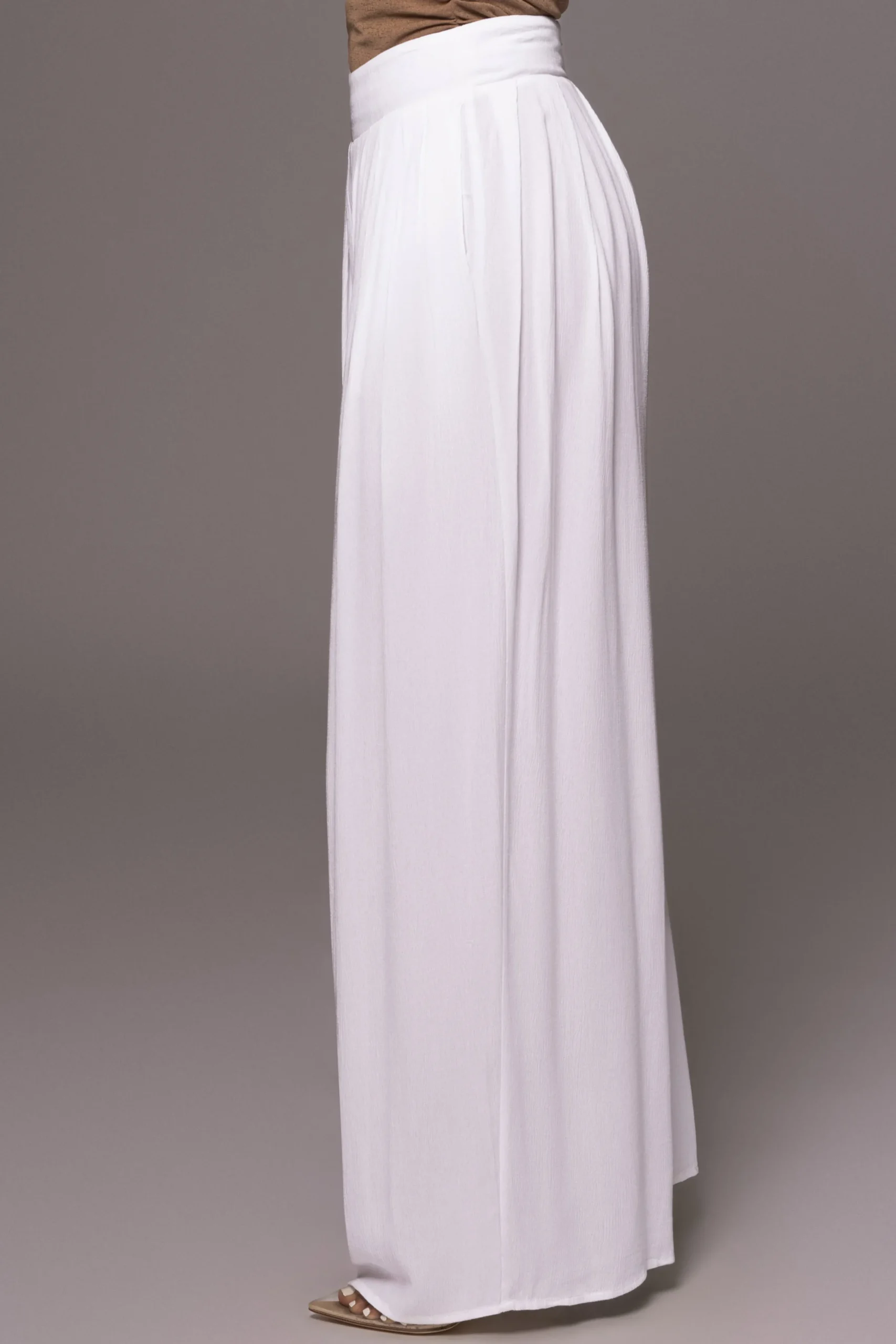 white_after_sunset_pleate_8.webp JLUXLABEL White After Sunset Pleated Pants