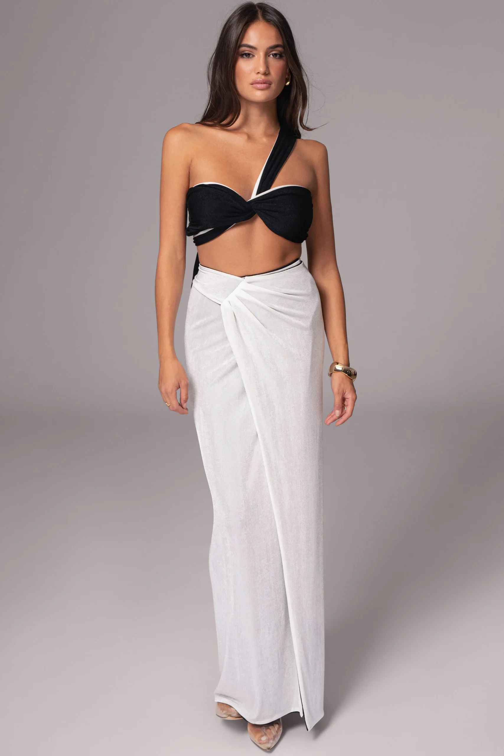 whiteblack_venus_reversib_12.webp JLUXLABEL White/Black Venus Reversible Skirt Set