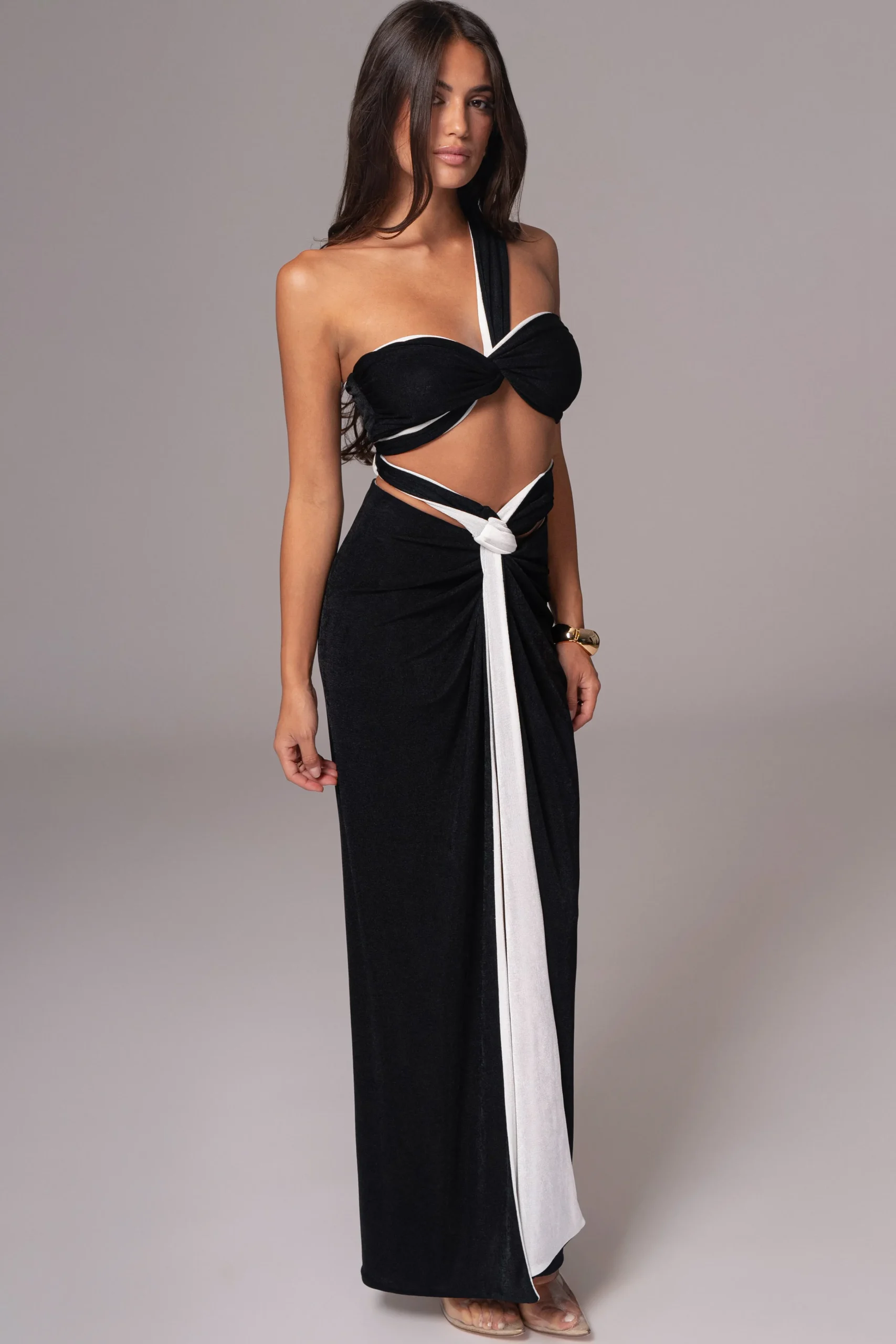 whiteblack_venus_reversib_25.webp JLUXLABEL White/Black Venus Reversible Skirt Set