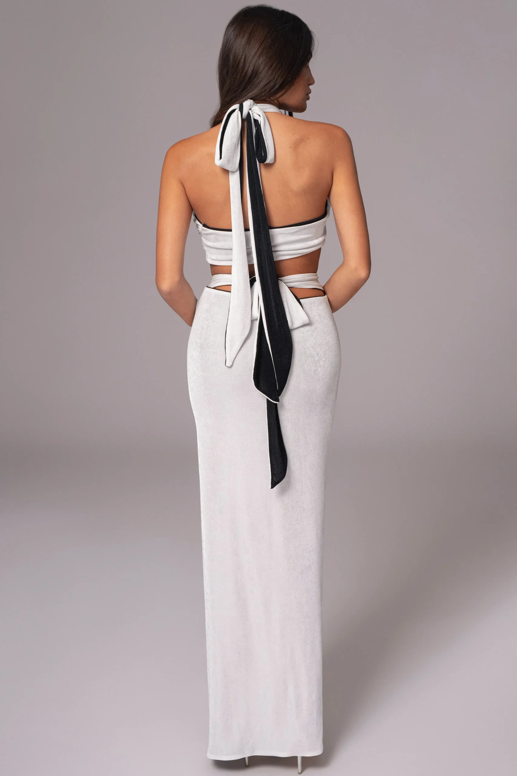 whiteblack_venus_reversib_28.webp JLUXLABEL White/Black Venus Reversible Skirt Set